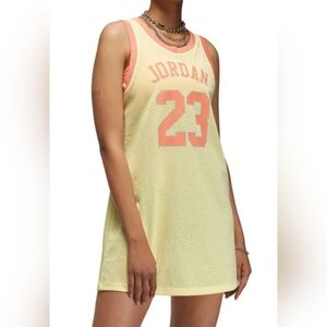 NWT Heritage Jersey Dress Jordan, size Medium